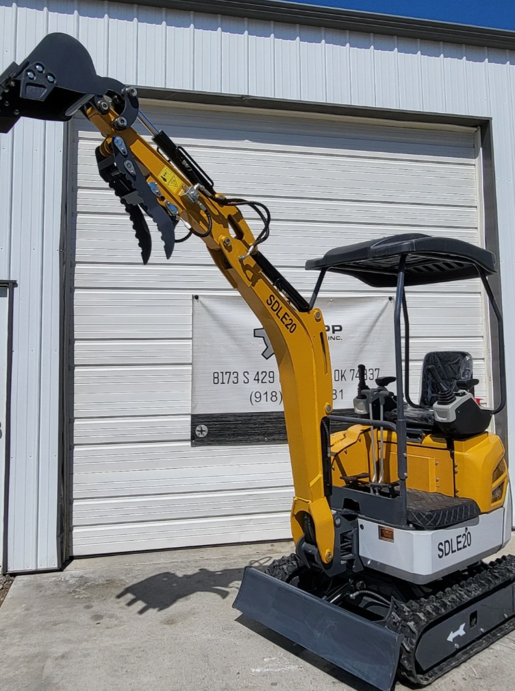 SDLE20 mini excavator with the boom raised to full height, bucket curled and hydraulic thumb open, canopy and seat