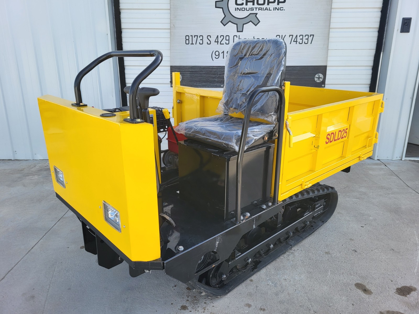 CD25 Mini Dumper Crawler (13.5 HP Gas)