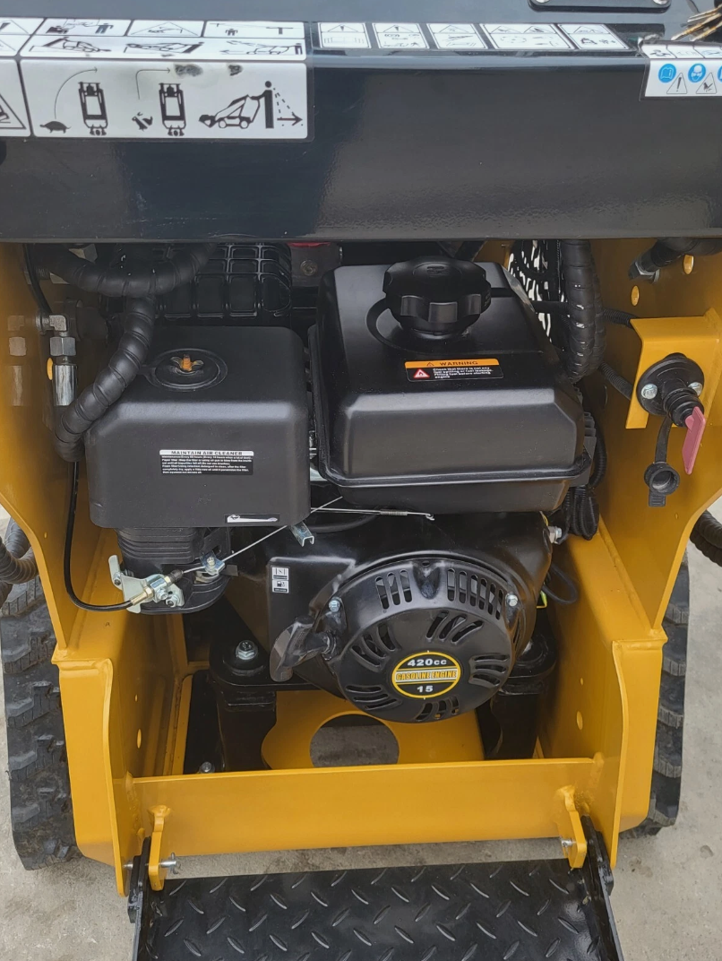 420cc gasoline engine on the AGT MX-MRT14 mini skid steer, with air cleaner, fuel tank and recoil starter