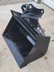 Black Future 5T hydraulic tilt bucket, wide shallow shell, tilt coupler with pin-eye ears and coiled hoses
