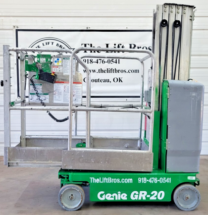 2016 Genie GR-20 Runabout 20 ft Electric Vertical Mast Lift - 656 Hours #1545