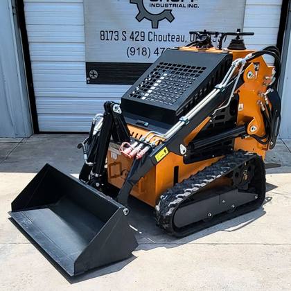 QB-480 Mini Skid Steer