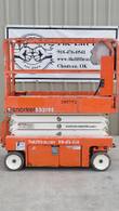 Snorkel S3219E scissor lift, end view of the platform and chassis