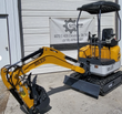 SDLE20 1.4-ton diesel mini excavator, boom out with hydraulic thumb and bucket, canopy, push blade and rubber tracks