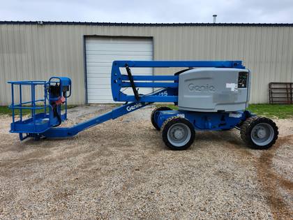 Genie Z-45/25 articulating boom lift, boom stowed, side view