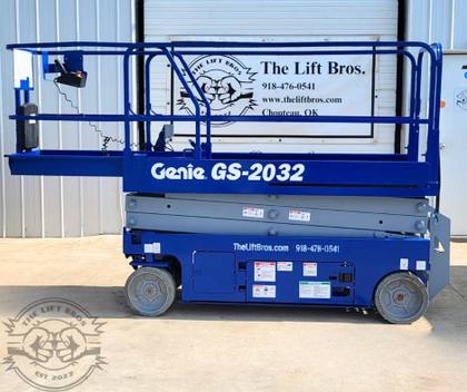 Repainted Aerial Lifts