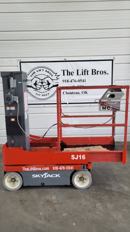 Skyjack SJ 16 16 ft Vertical Mast Lift #9160