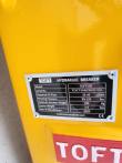 TOFT hydraulic breaker data plate: model TOFT530, 25-45 L/min oil flow, 90-120 bar, 190 kg, 2-5 ton carrier