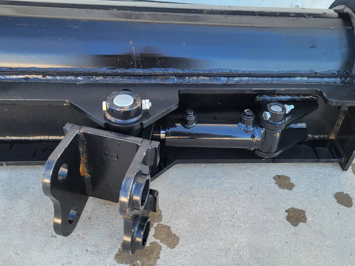 32 in Mini Excavator Tilting Bucket (.8–1.5 Ton) New