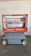 Skyjack SJIII 3219 scissor lift, platform lowered, front view