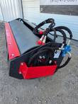 Vibratory roller rear corner: red hydraulic motor guard, hoses to a blue valve block, red scraper blade along the drum