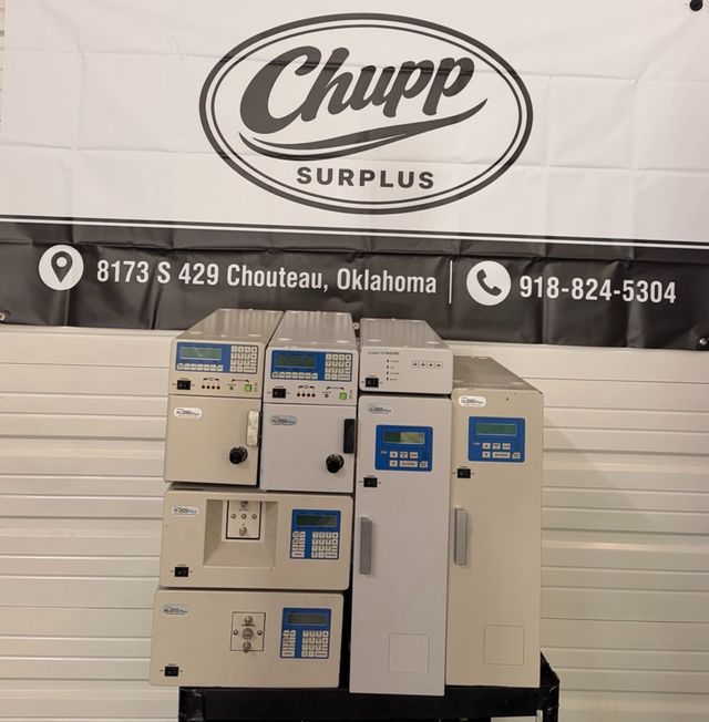Jasco HPLC system front: two pumps, fluorescence and multiwavelength detectors, LC-Net box and two column ovens