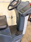 Operator platform of Nilfisk Liberty SC60: foot pedal, floor mat, steering column and control panel